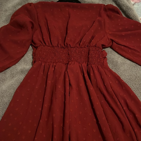 silk dress is a very nice fabric - Picture 5 of 6